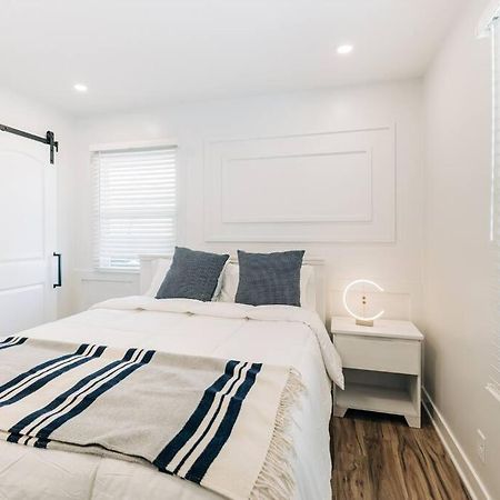 Beautiful Luxury Home Freshly Renovated With Big Yard, Seating & Grill Pad Cottage Grove Eksteriør billede