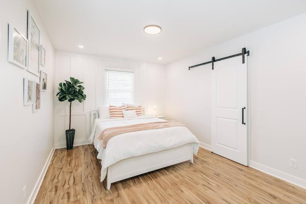 Beautiful Luxury Home Freshly Renovated With Big Yard, Seating & Grill Pad Cottage Grove Eksteriør billede